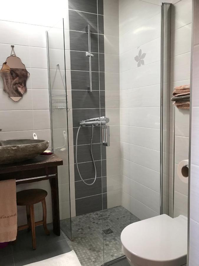Chambre D'Hotes Le Cascadou Banassac Bagian luar foto